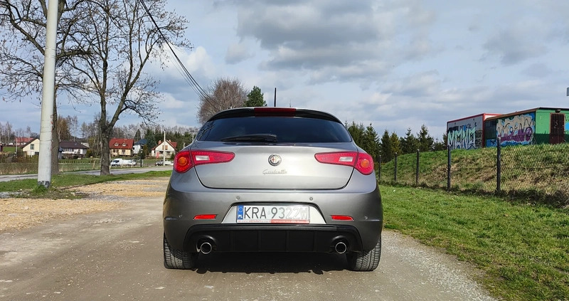 Alfa Romeo Giulietta cena 55555 przebieg: 193000, rok produkcji 2011 z Węgliniec małe 497